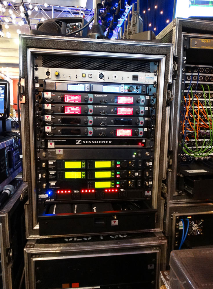 Monitor rack Monitor rack