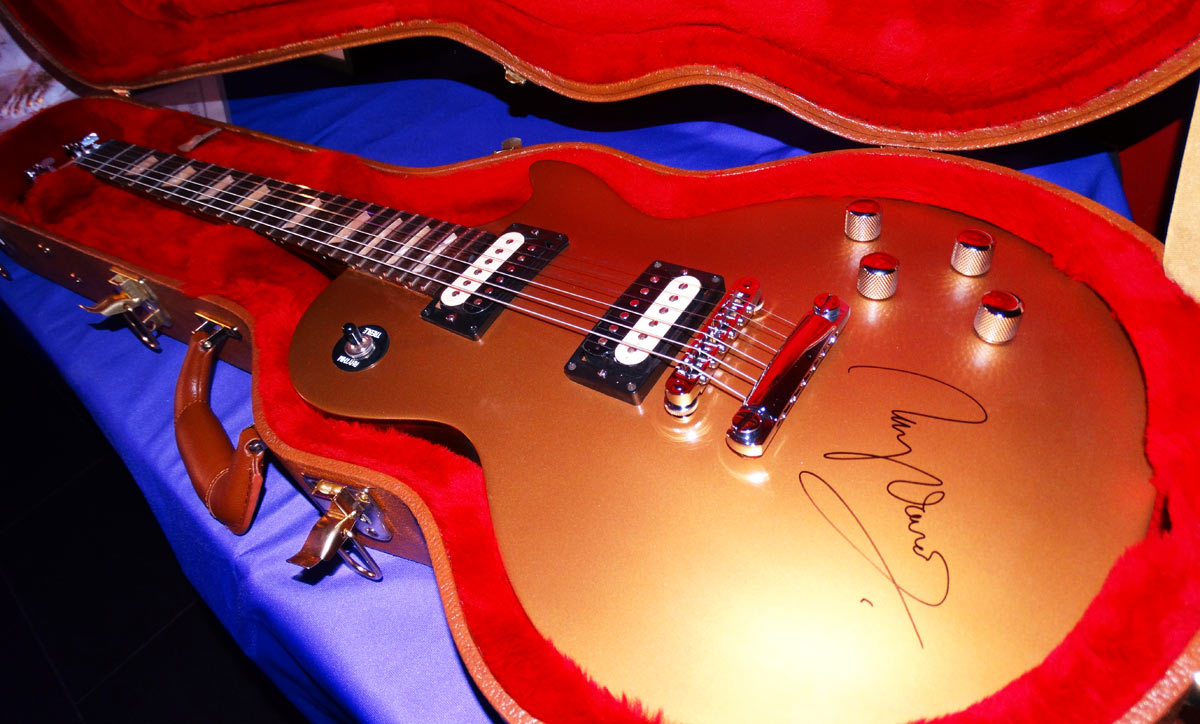 Ray Davies signed Les Paul Ray Davies signed Les Paul